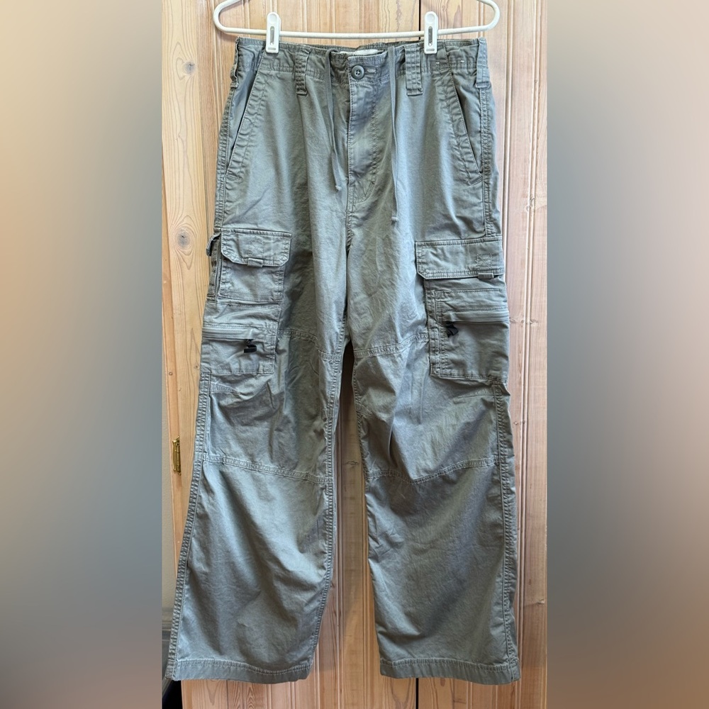 Hollister Men's Gray Cargo Pants
